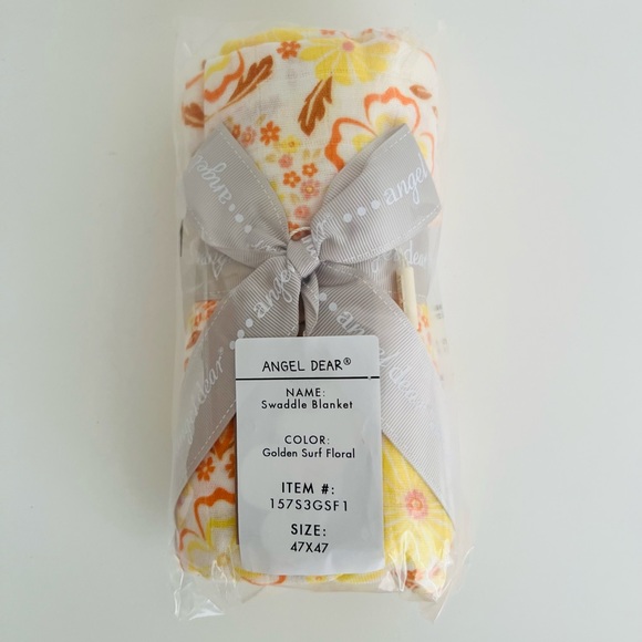 Angel Dear Golden Surf Floral Muslin Swaddle Blanket - Picture 3 of 4